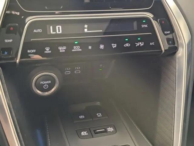 2024 Toyota Venza LE