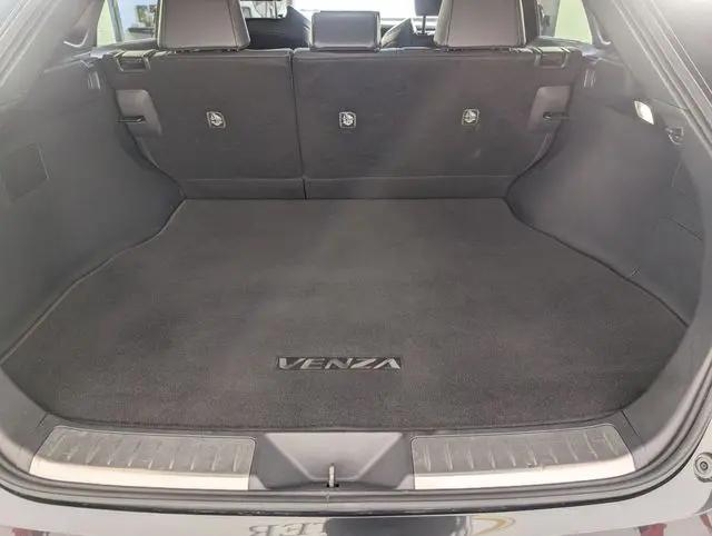 2024 Toyota Venza LE