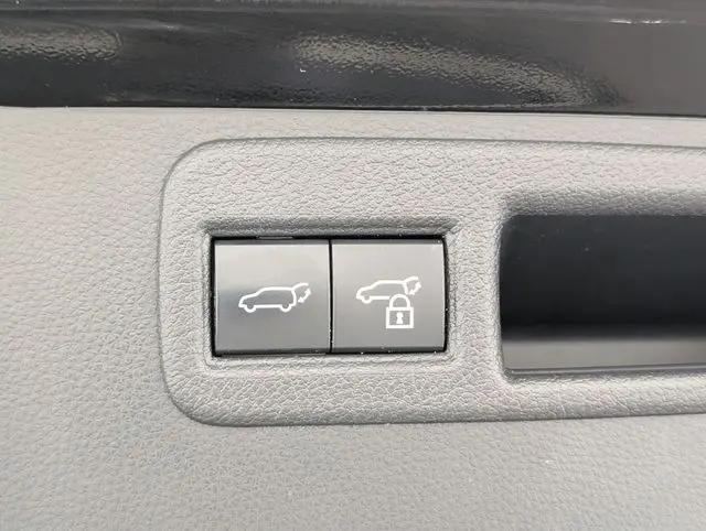 2024 Toyota Venza LE