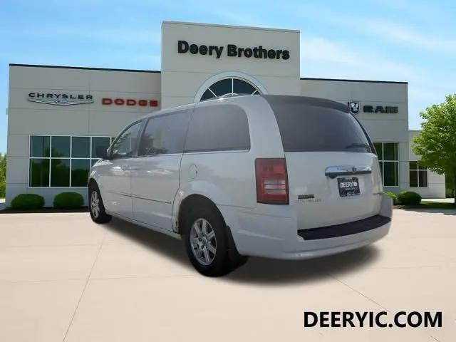 2010 Chrysler Town & Country Touring