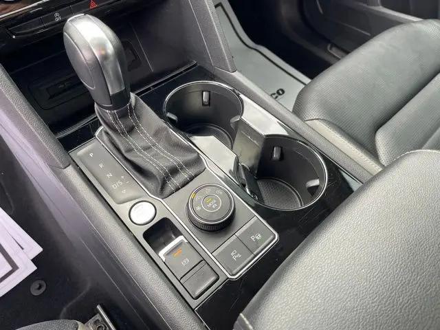 2022 Volkswagen Atlas 3.6L V6 SEL Premium R-Line