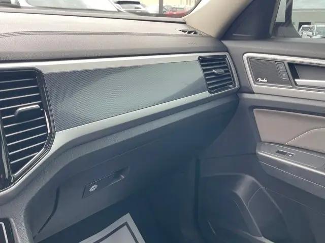 2022 Volkswagen Atlas 3.6L V6 SEL Premium R-Line