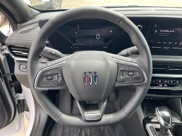 2025 Buick NV Avenir FWD