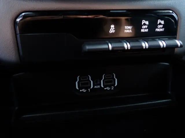 2020 Ram 1500 Rebel Crew Cab 4x4 57 Box