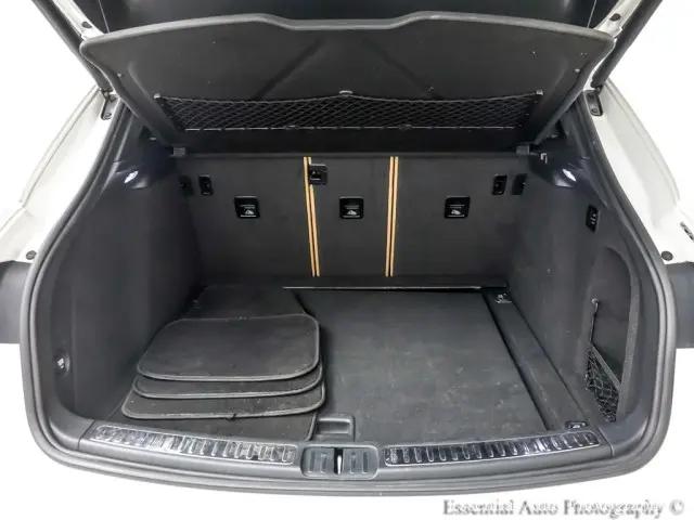 2018 Porsche Macan Sport Edition