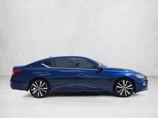 2022 Nissan Altima SR VC-Turbo FWD