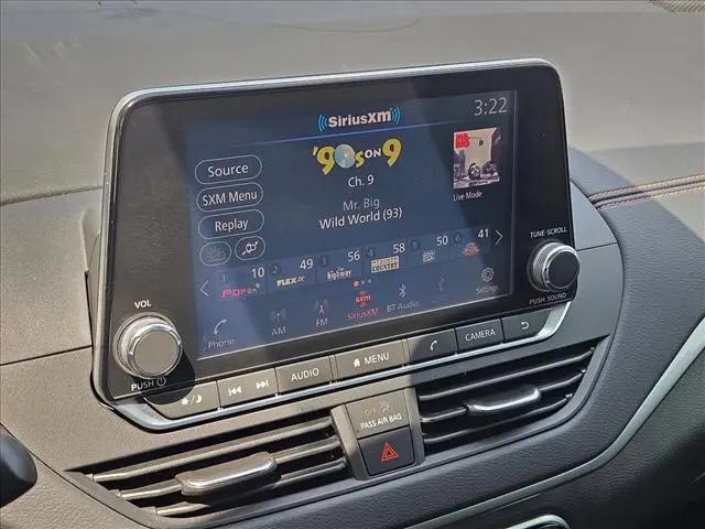 2022 Nissan Altima SR VC-Turbo FWD