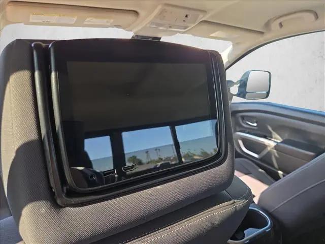 2021 Nissan Titan Crew Cab SV 4x4