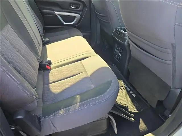 2021 Nissan Titan Crew Cab SV 4x4