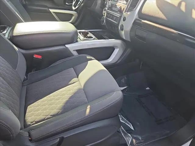 2021 Nissan Titan Crew Cab SV 4x4