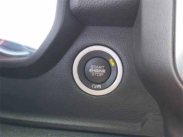 2022 Ram 1500 Lone Star Crew Cab 4x4 5'7" Box
