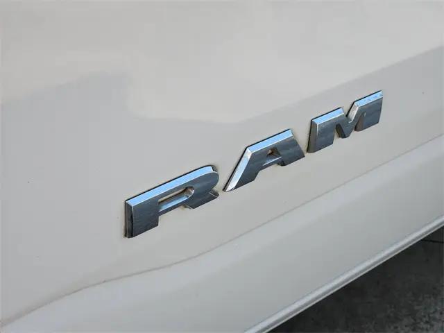 2022 Ram 1500 Lone Star Crew Cab 4x4 5'7" Box
