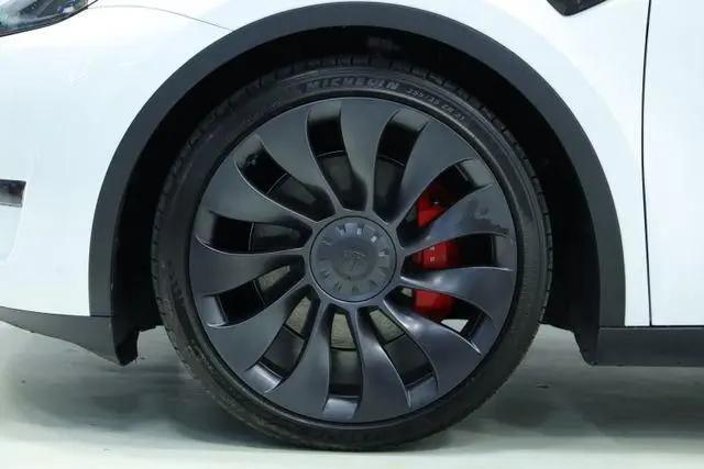 2024 Tesla Model Y Performance Dual Motor All-Wheel Drive