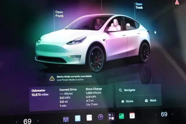 2024 Tesla Model Y Performance Dual Motor All-Wheel Drive