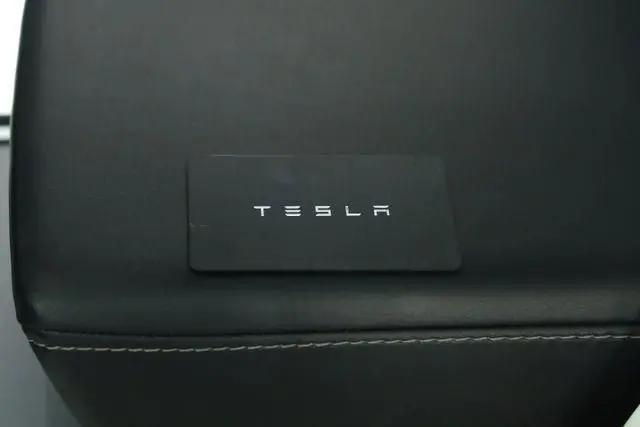 2024 Tesla Model Y Performance Dual Motor All-Wheel Drive