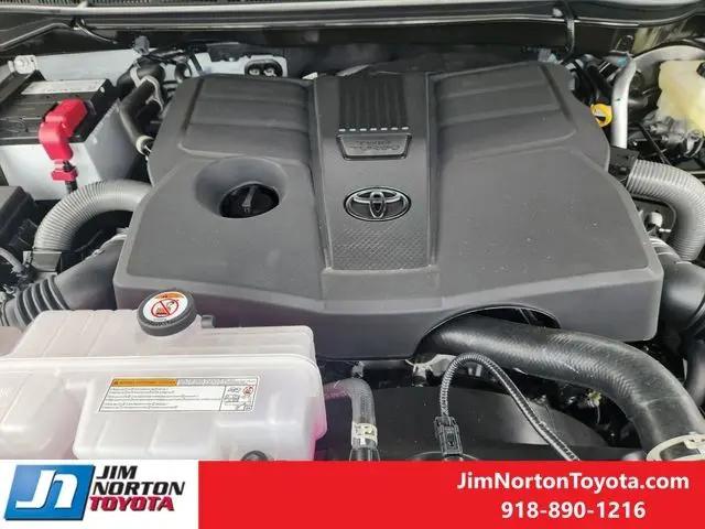 2026 Toyota Tundra Limited CrewMax 5.5' Bed