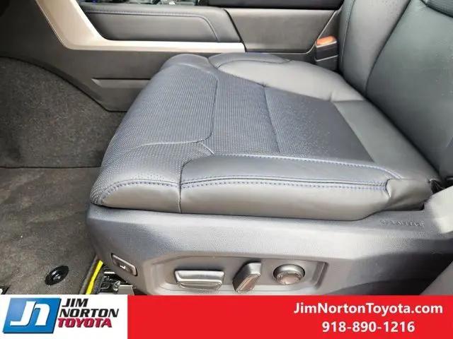 2026 Toyota Tundra Platinum CrewMax 5.5' Bed