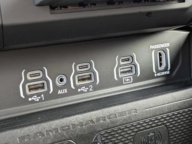 2025 Ram 1500 Limited Crew Cab 4x4 5'7" Box