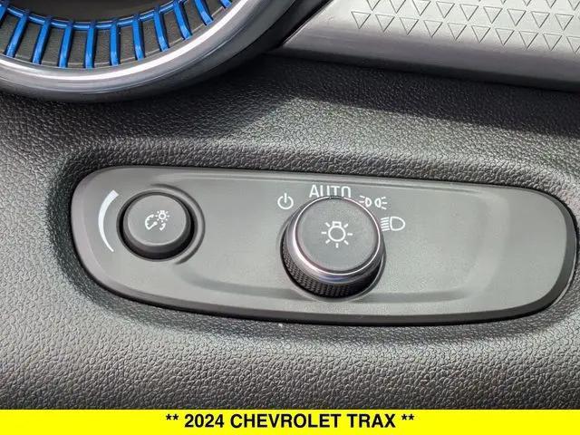2024 Chevrolet Trax FWD LT