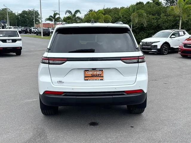 2023 Jeep Grand Cherokee Altitude 4x2