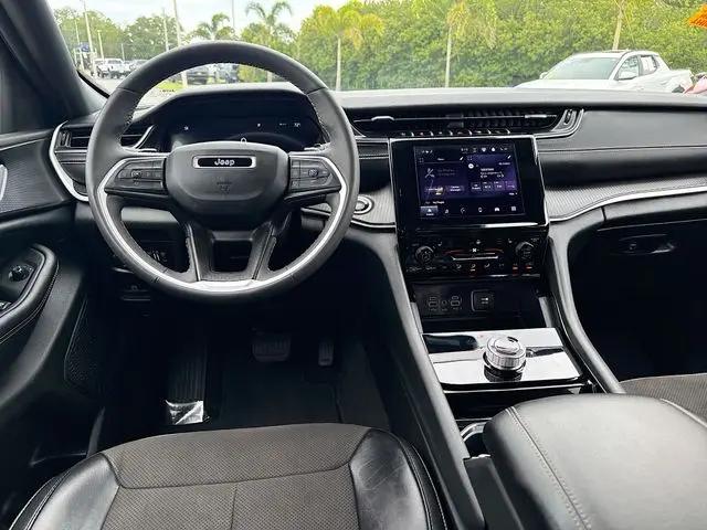 2023 Jeep Grand Cherokee Altitude 4x2