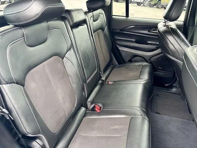 2023 Jeep Grand Cherokee Altitude 4x2