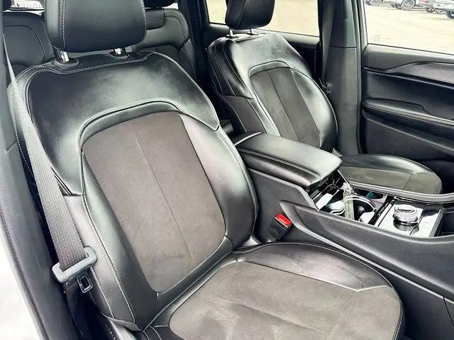 2023 Jeep Grand Cherokee Altitude 4x2