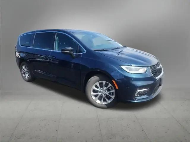 2025 Chrysler Pacifica Select for sale in Scotia, NY