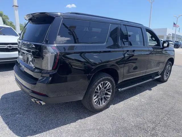 2025 Chevrolet Suburban 4WD Z71