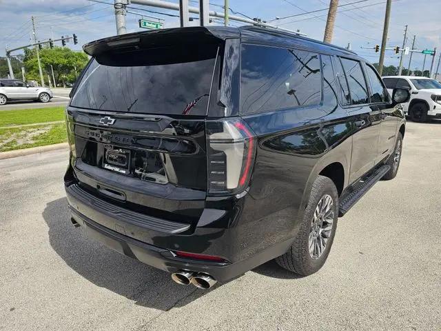 2025 Chevrolet Suburban 4WD Z71