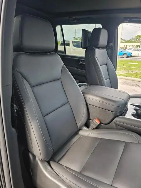 2025 Chevrolet Suburban 4WD Z71