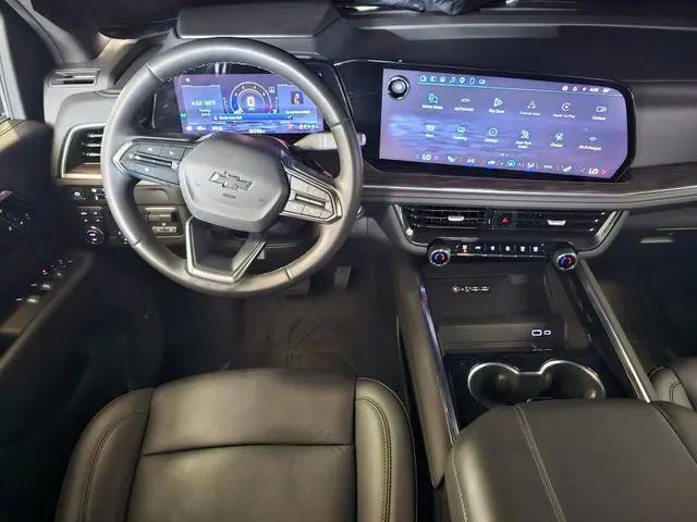 2025 Chevrolet Suburban 4WD Z71