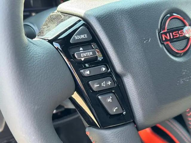 2026 Nissan Frontier Crew Cab PRO-4X 4x4