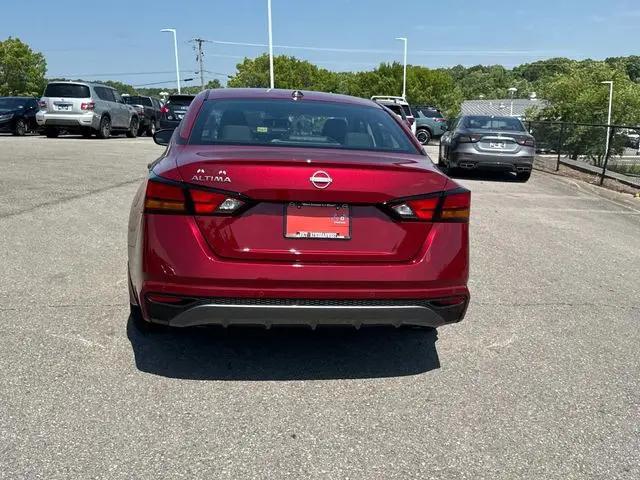 2026 Nissan Altima SV FWD