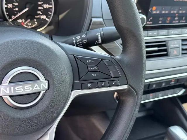 2026 Nissan Altima SV FWD