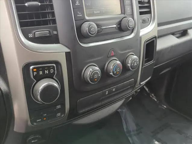 2019 Ram 1500 Classic SLT Crew Cab 4x4 6'4" Box