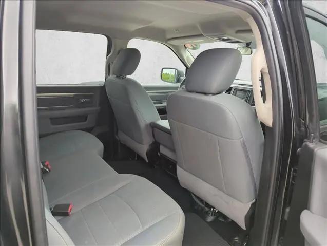 2019 Ram 1500 Classic SLT Crew Cab 4x4 6'4" Box