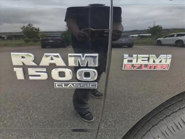 2019 Ram 1500 Classic SLT Crew Cab 4x4 6'4" Box