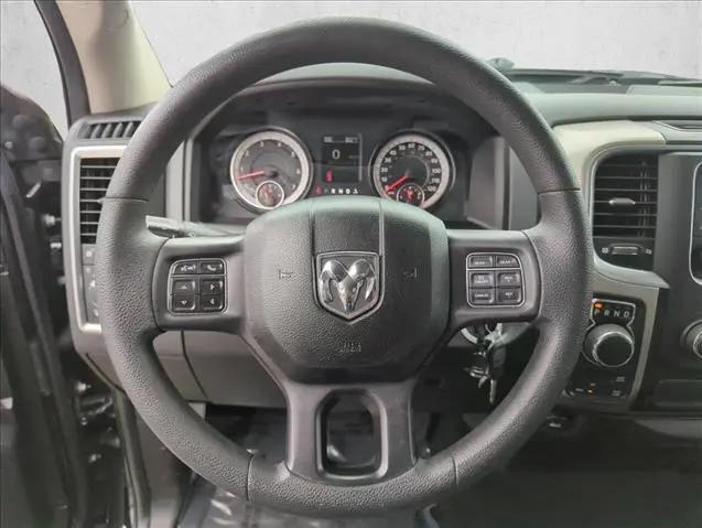 2019 Ram 1500 Classic SLT Crew Cab 4x4 6'4" Box
