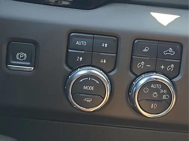 2024 GMC Sierra 3500HD 4WD Crew Cab Standard Bed Denali