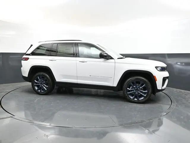 2026 Jeep Grand Cherokee 85th Anniversary Edition