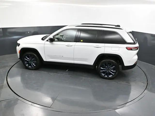 2026 Jeep Grand Cherokee 85th Anniversary Edition