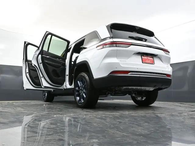 2026 Jeep Grand Cherokee 85th Anniversary Edition