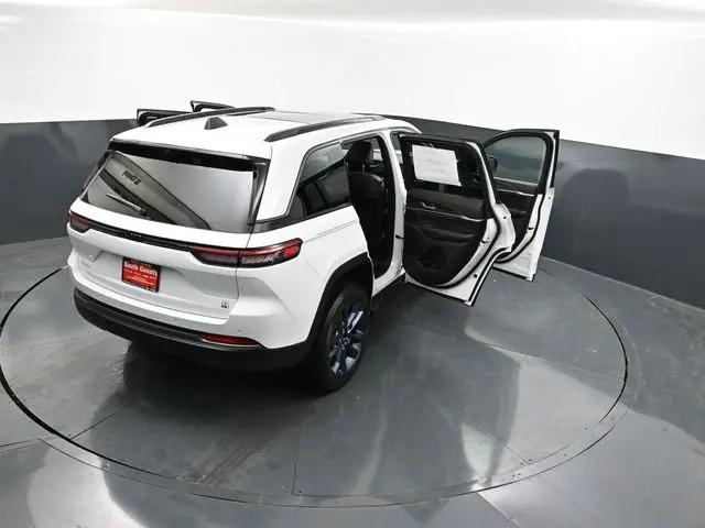 2026 Jeep Grand Cherokee 85th Anniversary Edition