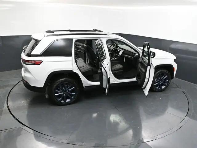 2026 Jeep Grand Cherokee 85th Anniversary Edition