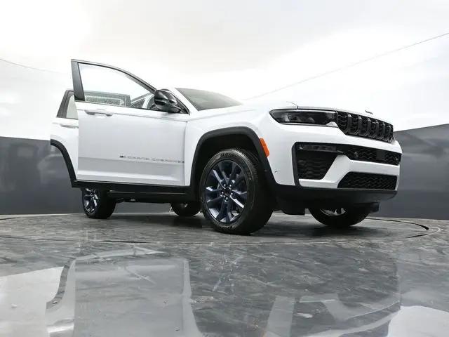 2026 Jeep Grand Cherokee 85th Anniversary Edition