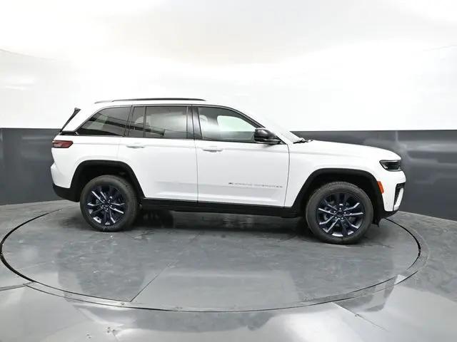 2026 Jeep Grand Cherokee 85th Anniversary Edition