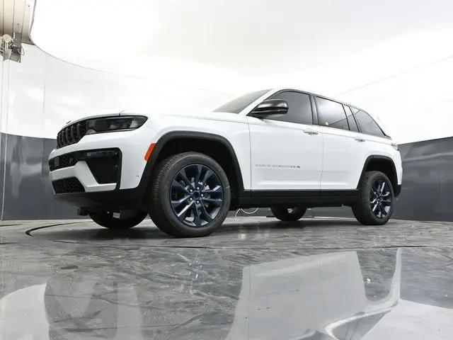 2026 Jeep Grand Cherokee 85th Anniversary Edition