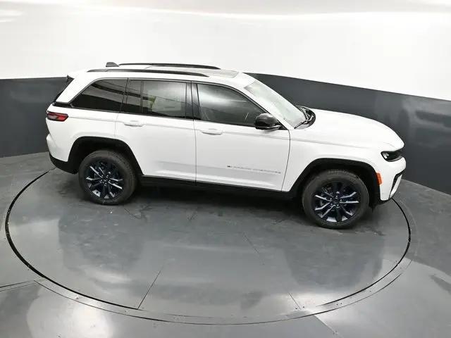 2026 Jeep Grand Cherokee 85th Anniversary Edition