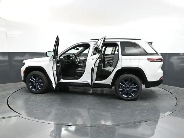2026 Jeep Grand Cherokee 85th Anniversary Edition